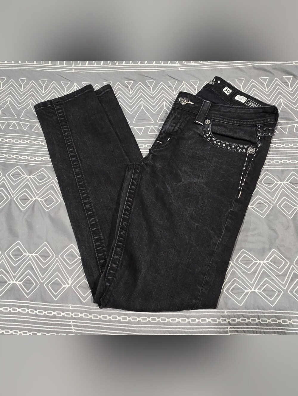 Miss Me Low Rise Skinny Jeans With Gem Embellishments Size 30